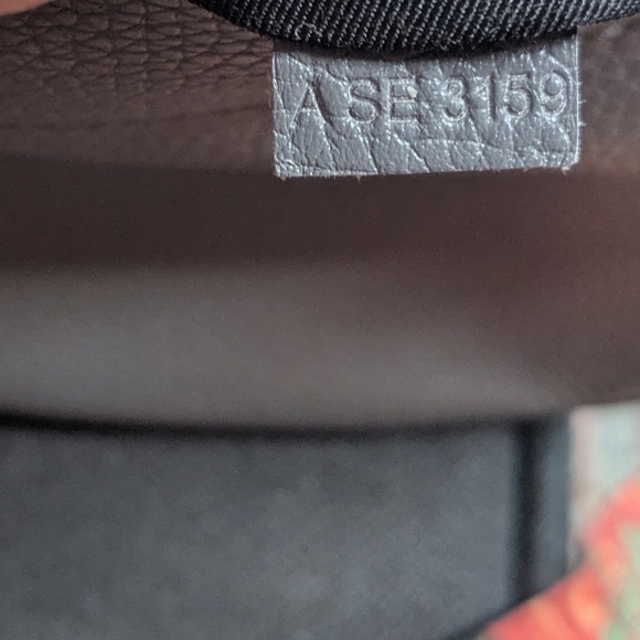 Like New! Marc Jacobs Signature Bag, Grey With Dust Cover - Picture 8 of 12